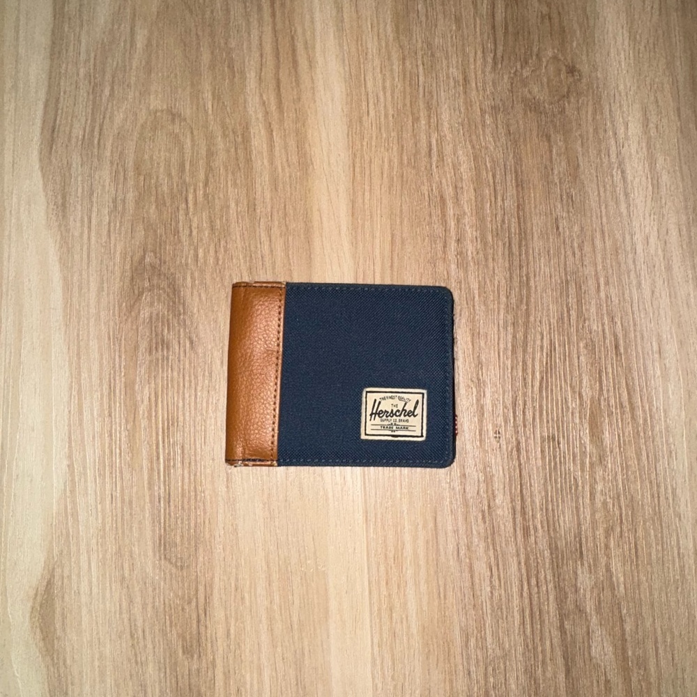 Herschel Wallet